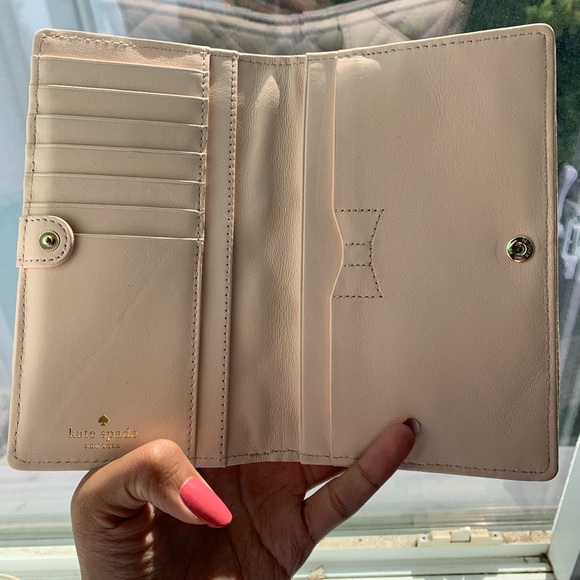 Kate Spade Emerson Place Adalita Wallet BNWT - Picture 4 of 4